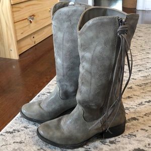 Madden Girl 6.5 Cowgirl Boots w/ Fringe